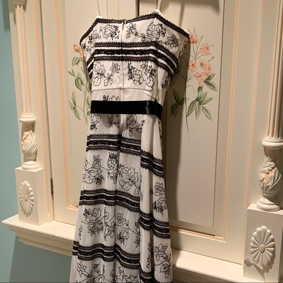 BCBG dress - Picture 3 of 5